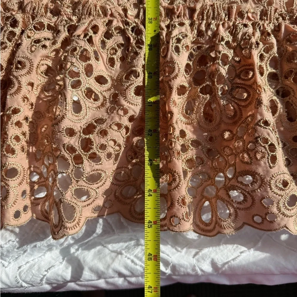 DX Collection Elegant Pink Peach Lace Dress Gold and Ruffle Detail - Picture 4 of 7